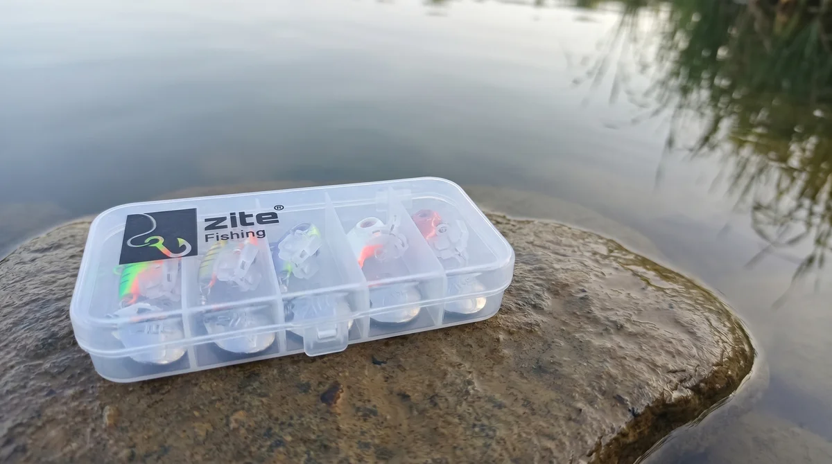 Zite Fishing Jigspinner Set Neon L 15g – 5 Stück mit Tackle-Box Zander Barsch Hecht - Detaillierte Übersicht