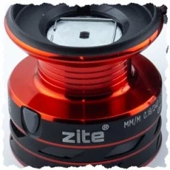 Spinning Reel Base 2000 Spinnrolle mit Frontbremse 5+1 2 Aluminiumspulen für Forelle & Barsch Spinnfischen - Zusatzspule in markantem Rot