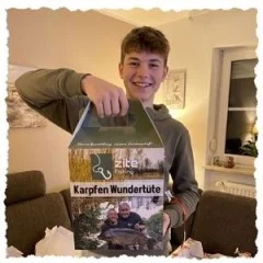 Zite Fishing Wundertüte Karpfen – Karpfen Angelzubehör Überraschungsbox Anglergeschenk - IDEALE GESCHENKIDEE