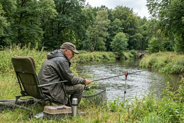Hechtangeln mit köderfisch montage für anfänger schritt für schritt in der Praxis
