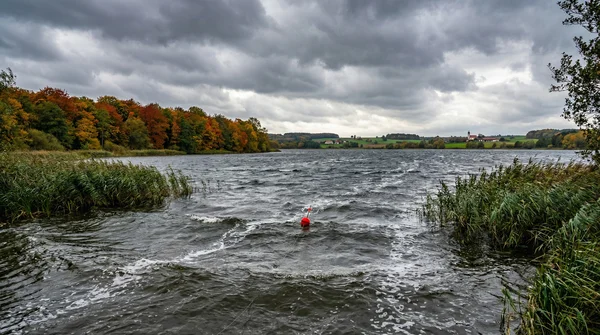 Welche Pose für Hecht bei Wind und Wellen verwenden?