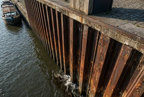 Teleskopkescher oder faltbarer kescher für streetfishing – Detailansicht
