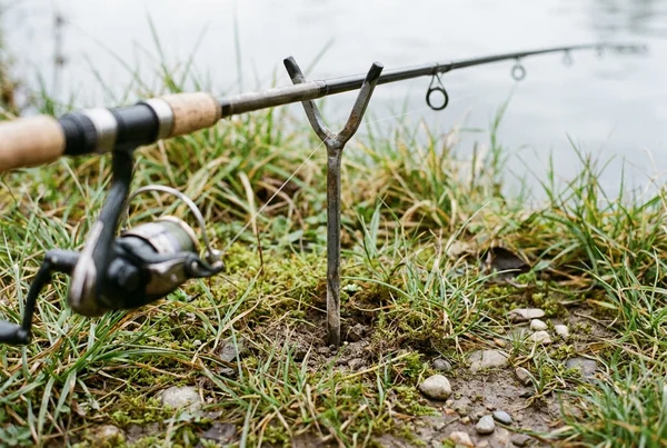 Unterschied zwischen rutenhalter und rod pod für anfänger – Detailansicht