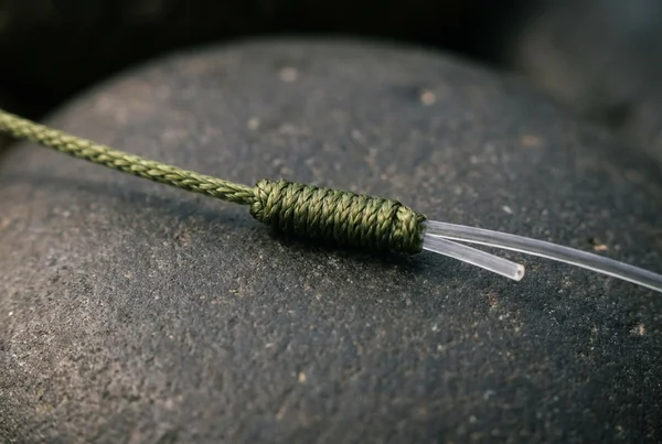 Beste knoten für geflochtene schnur auf fluorocarbon vorfach – Detailansicht