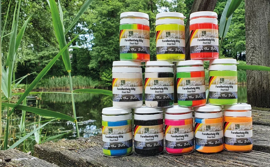 Forellenteig 60g - Knallige Glitterköder mit Knoblauch-Aroma - 8 Farben inkl. Forellenteig-Former 2in1 von Zite Fishing - Unser Forellenteig am Angel-See