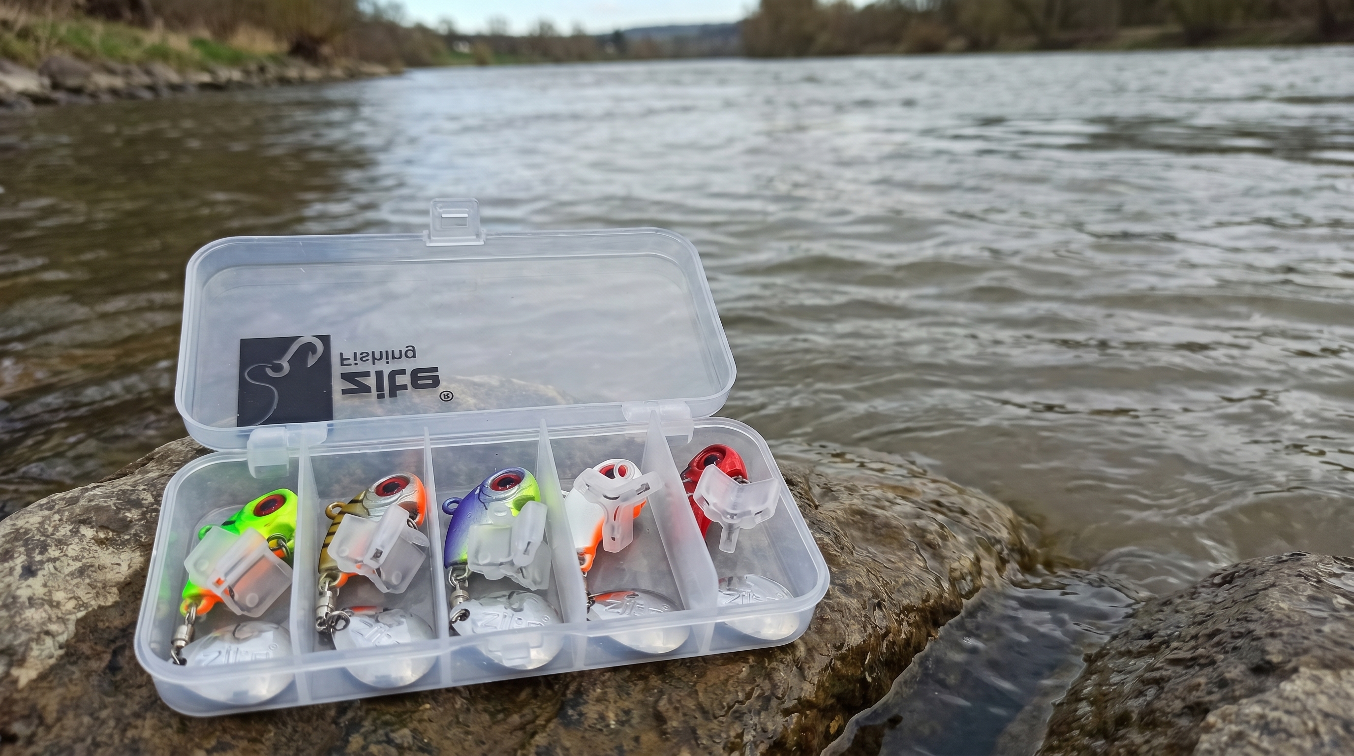 Zite Fishing Jigspinner Set Neon L 20g – 5 Köder in Neonfarben für Zander & Hecht - Tief. Weit. Treffsicher.