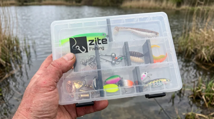 Zite Fishing Zielfisch Box Forelle – Komplettset mit Spinnern, Spoons, Wobbler & Softbaits - Für See, Fluss und Bach