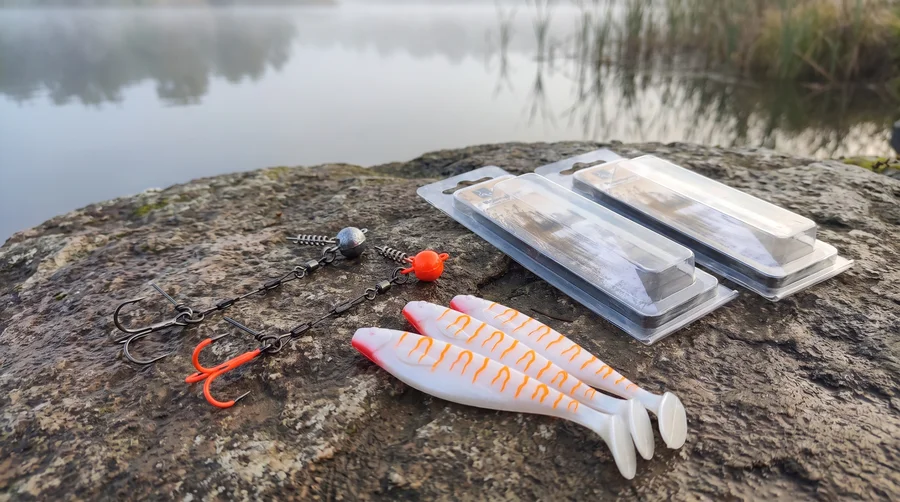 Zite Fishing Hechtsysteme mit Gummiköder Set – 2x Single Hook (UV & Natur) + 3x Balzer Shirasu Shad Albino 13cm - Detaillierte Übersicht